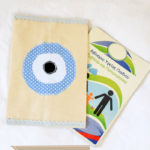 Χειροποίητη Θήκη βιβλιαρίου Eyes Boy | From Scratch Store