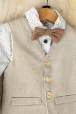 Arthur in vest - Image 5